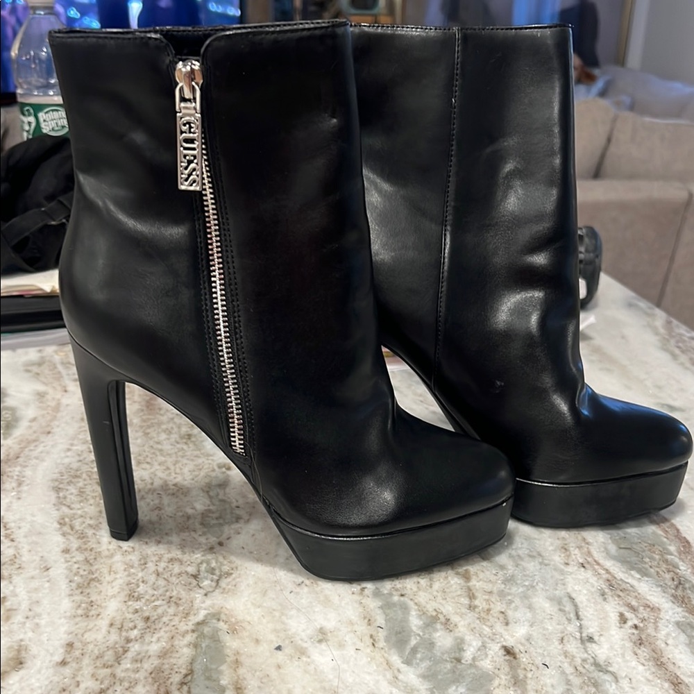 Guess Black Leather Ankle Boots with Zipper
